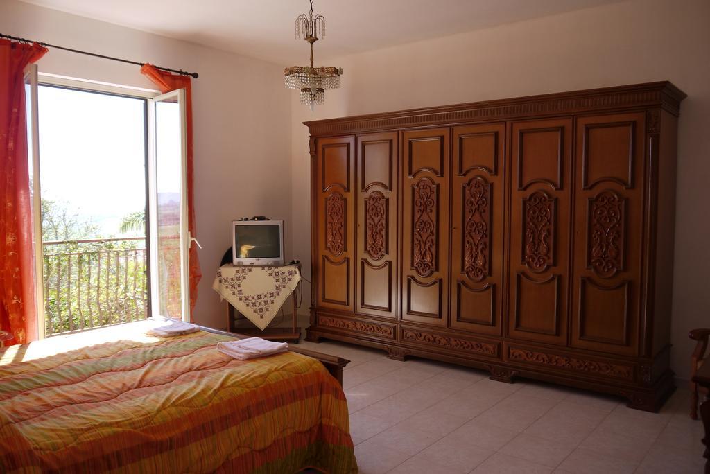 Casa Vacanze Laura Vila Caltanissetta Exterior foto